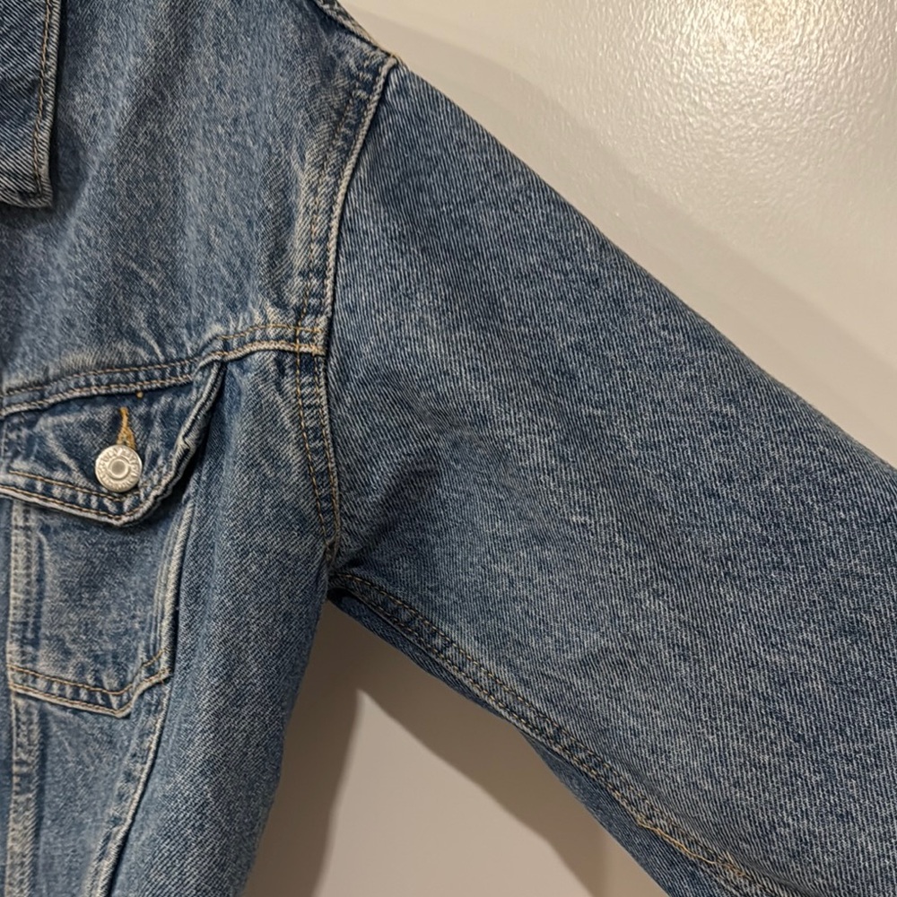 Lightly worn Old Navy Denim Jacket size M - Picture 8 of 16
